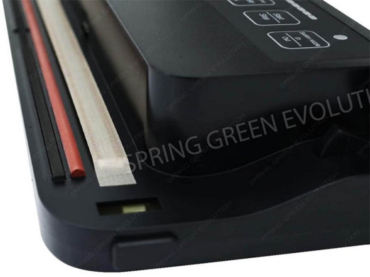 VC-EVO dùng công suất 220W và nguồn 220V, phù hợp nhu cầu đóng gói hằng ngày.