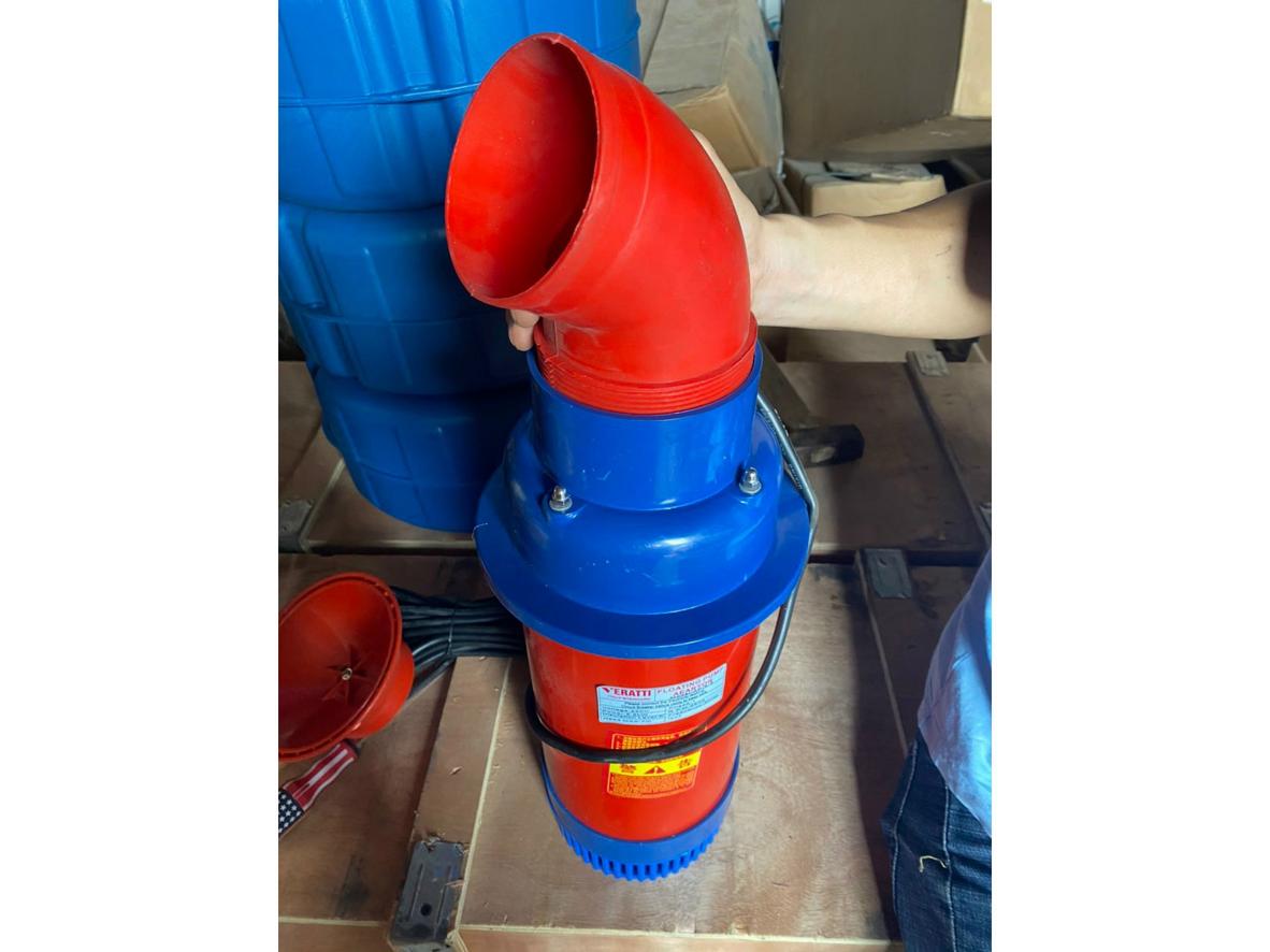 Cơ chế phun mưa giúp tăng oxy mặt nước nhanh cho ao nuôi.