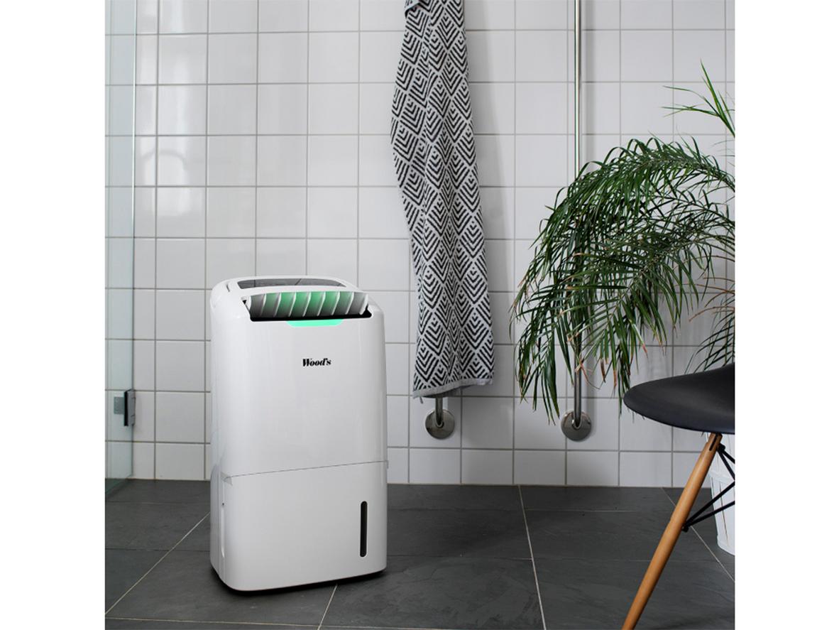 Woods AD30 tiêu thụ 320W khi hút ẩm và 5.5W-44W khi lọc khí.