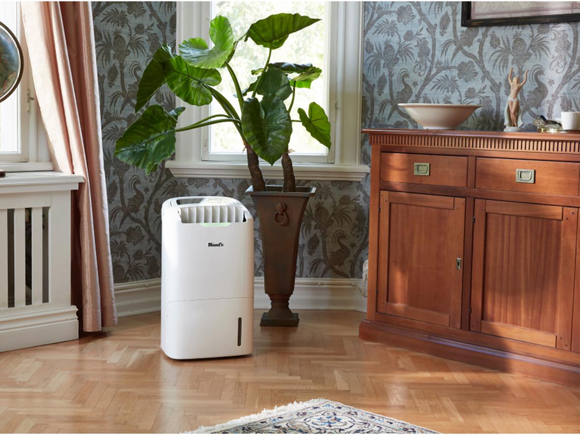 4 tốc độ quạt và bình chứa 4.0 lít giúp máy dùng tiện hơn.