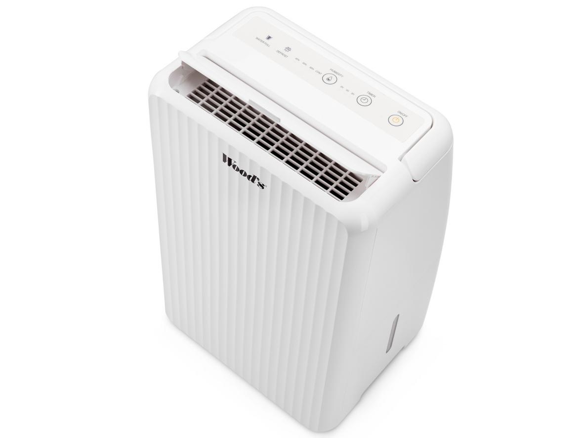 Bình nước 2 lít, tự ngắt khi đầy giúp vận hành an toàn.