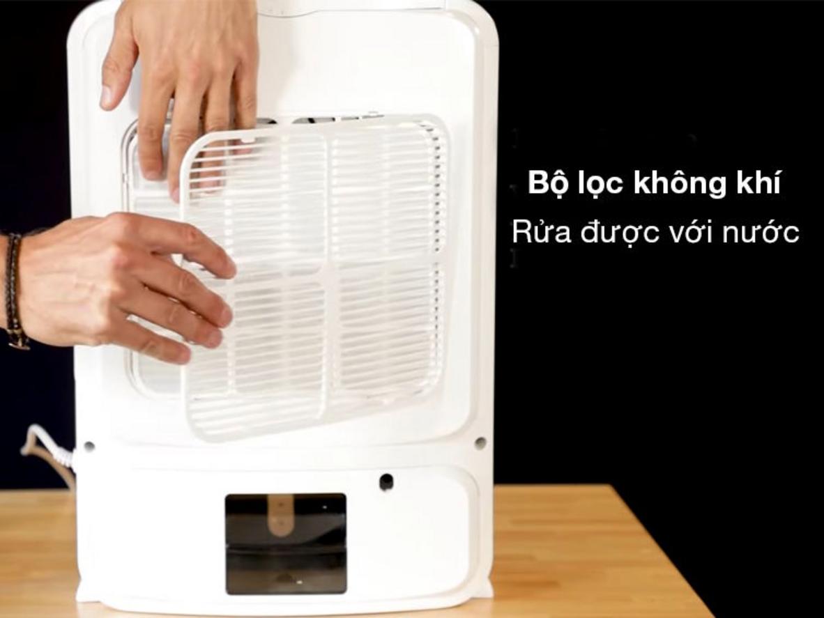 Công suất hút ẩm 8 lít/ngày giúp Woods WDD80 kiểm soát ẩm cho phòng nhỏ đến vừa.