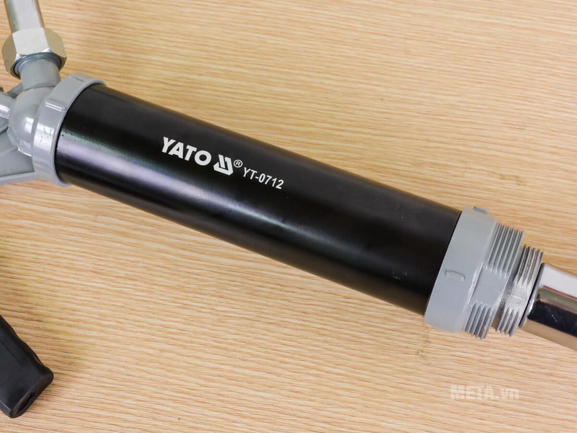 Xả e đúng cách giúp Yato YT-0712 lên dầu nhanh và bơm ổn định ngay từ đầu.