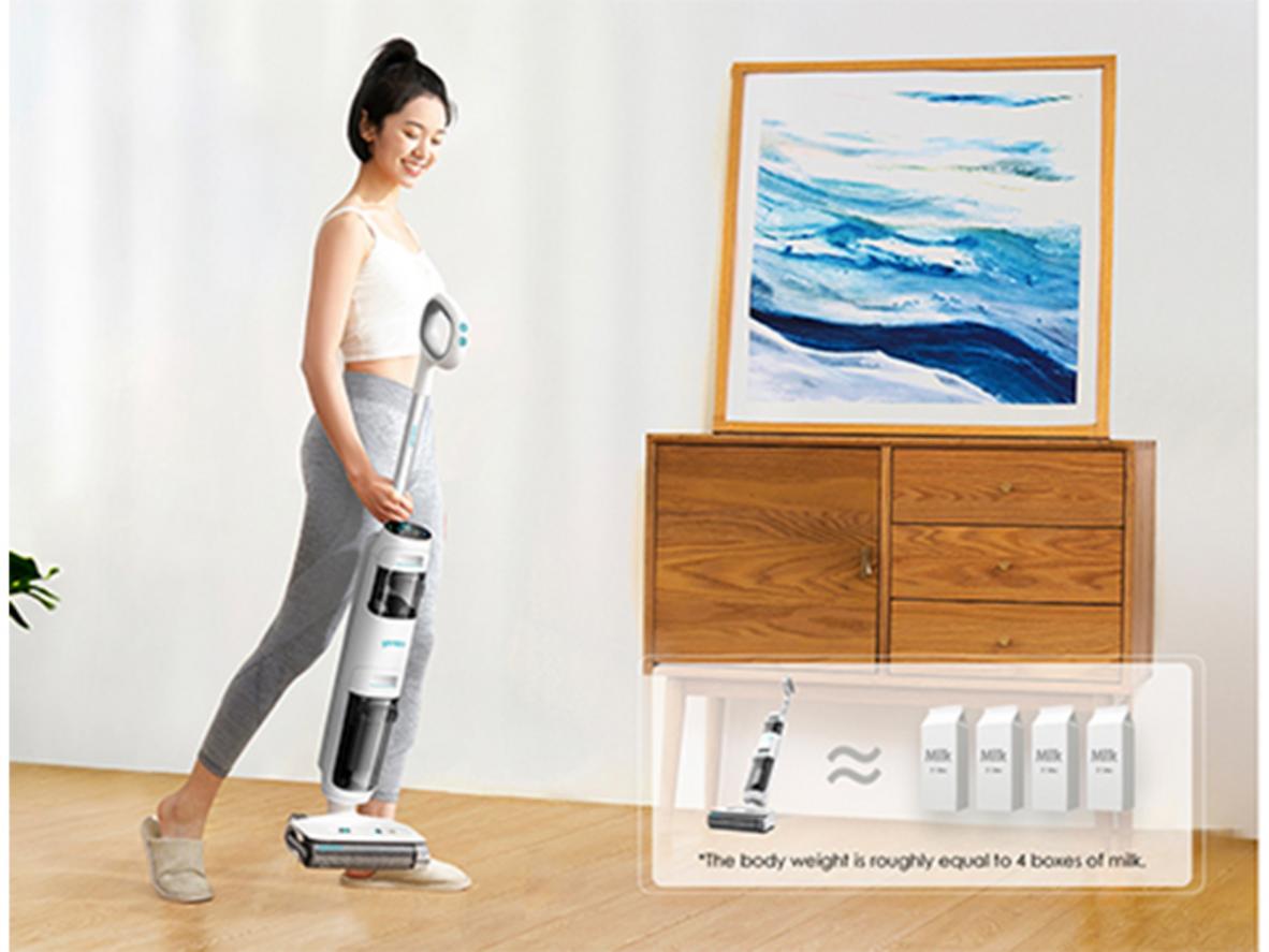 Hút và lau đồng thời giúp xử lý bụi khô, vết bẩn ướt nhanh hơn.