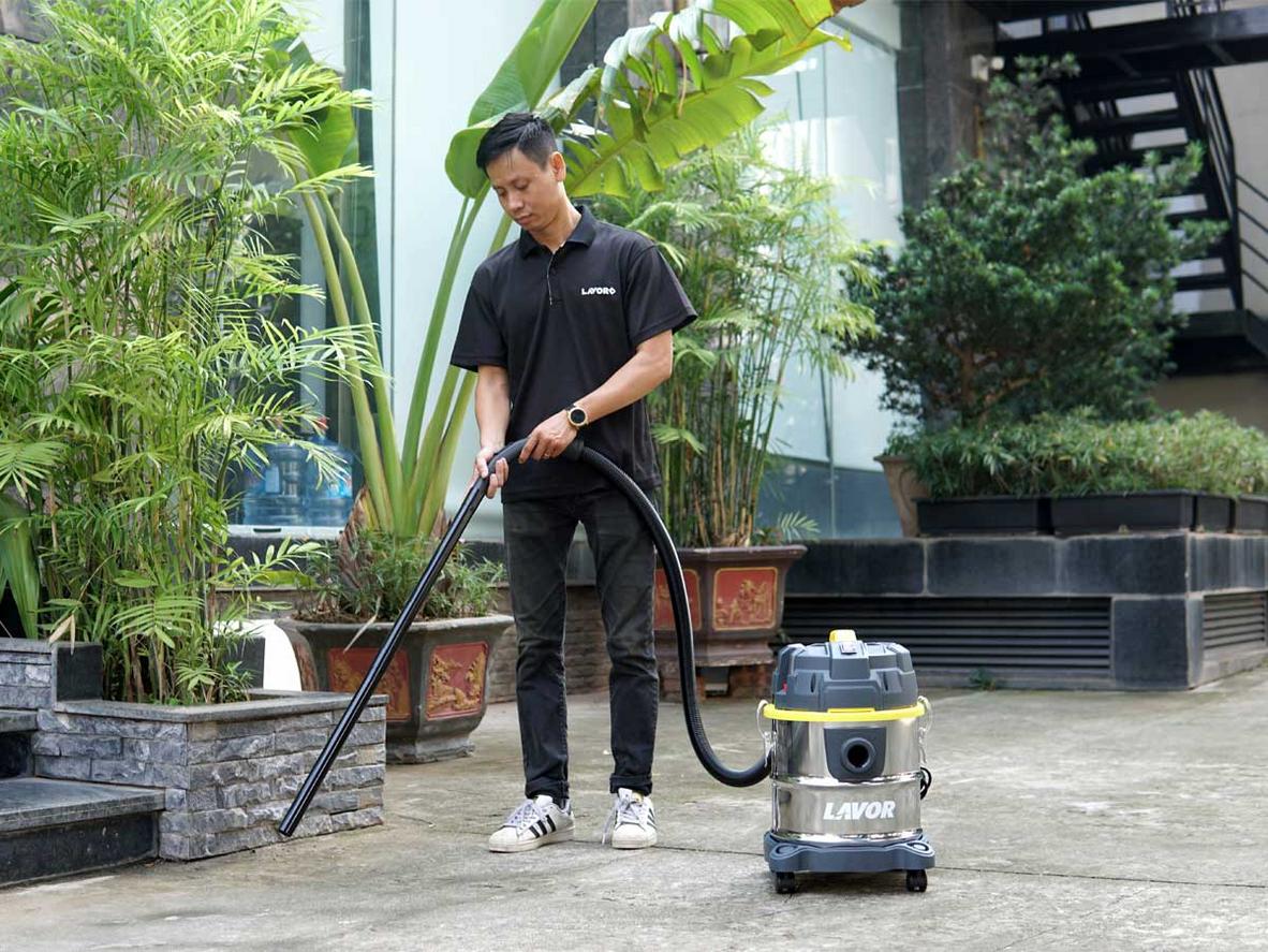 Thiết kế dùng điện giúp máy vận hành ổn định trong nhiều không gian.