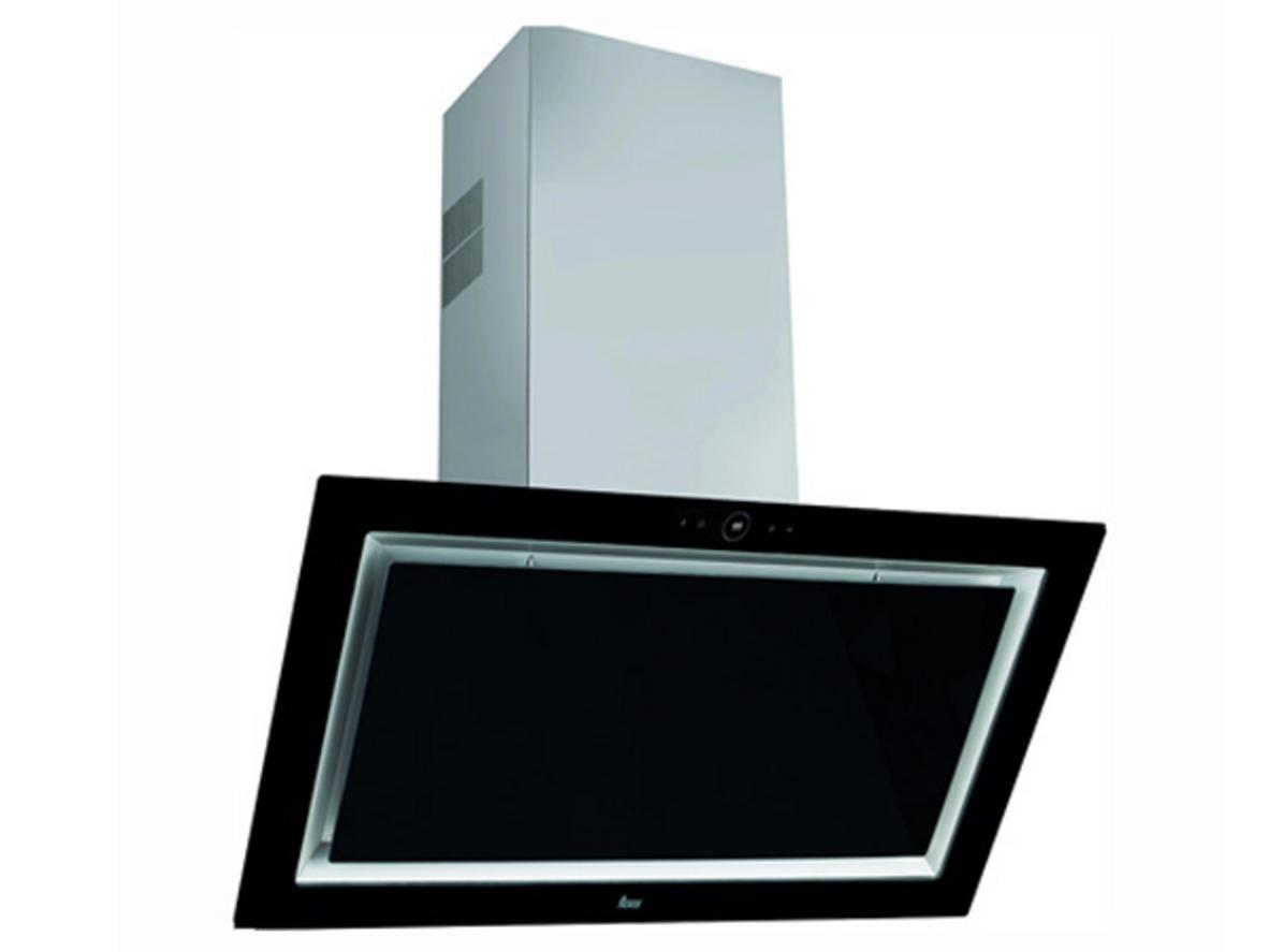 Máy hút mùi dạng nghiêng Teka QUADRO DLV 998 BK 900mm phù hợp tủ bếp 90cm, tạo không gian bếp thoáng và sang.
