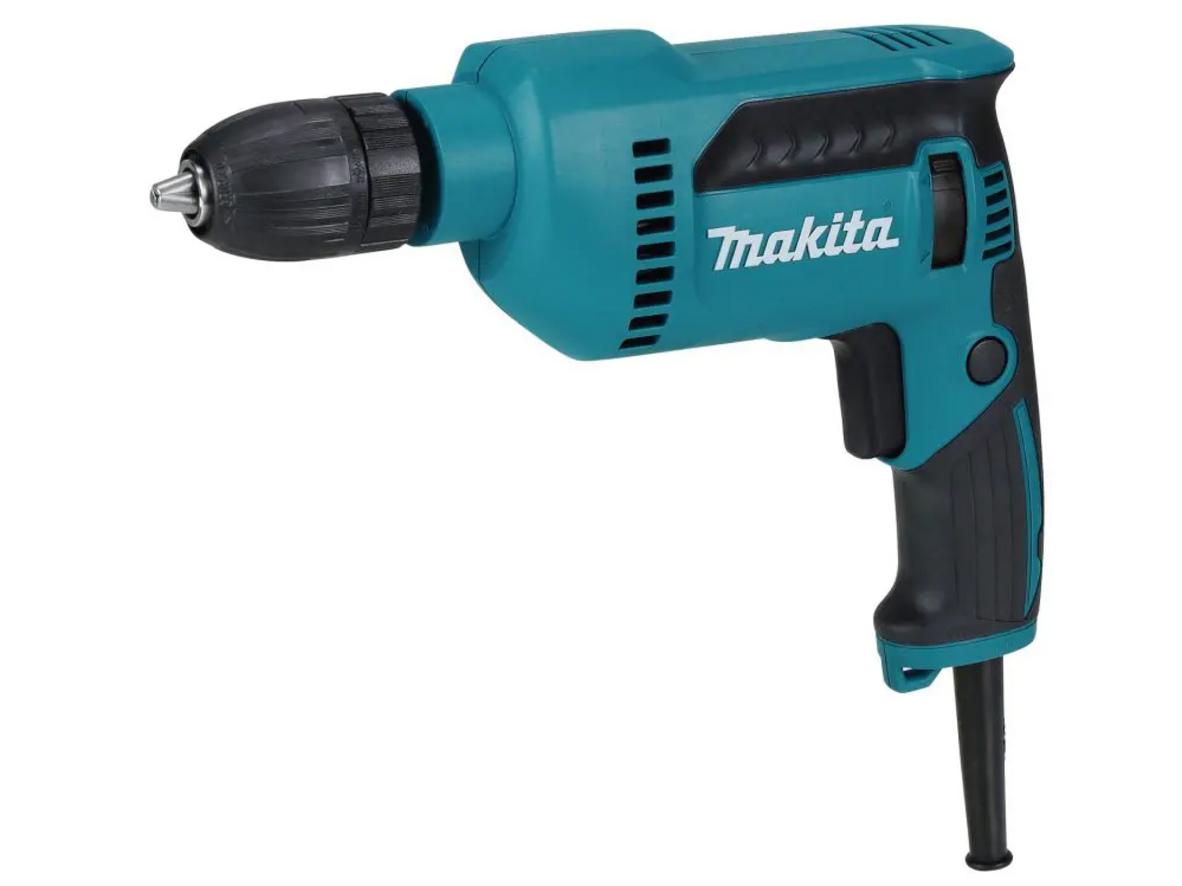 Máy khoan điện Makita DP4021 13mm nổi bật với đầu kẹp nhanh và công suất 630W.