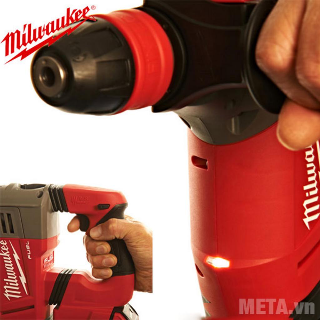 Lực đập 2.7J giúp Milwaukee M18 CHPX-502C khoan bê tông nhanh và ổn định.